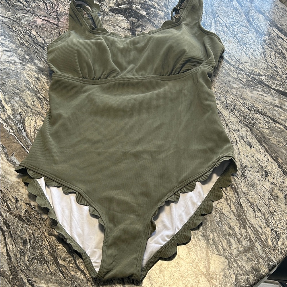 Cupshe Olive Scalloped One-Piece Swimsuit